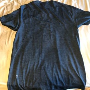 Lululemon v neck tech
